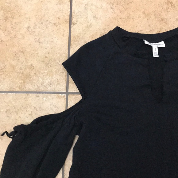 Sweater - Picture 4 of 4